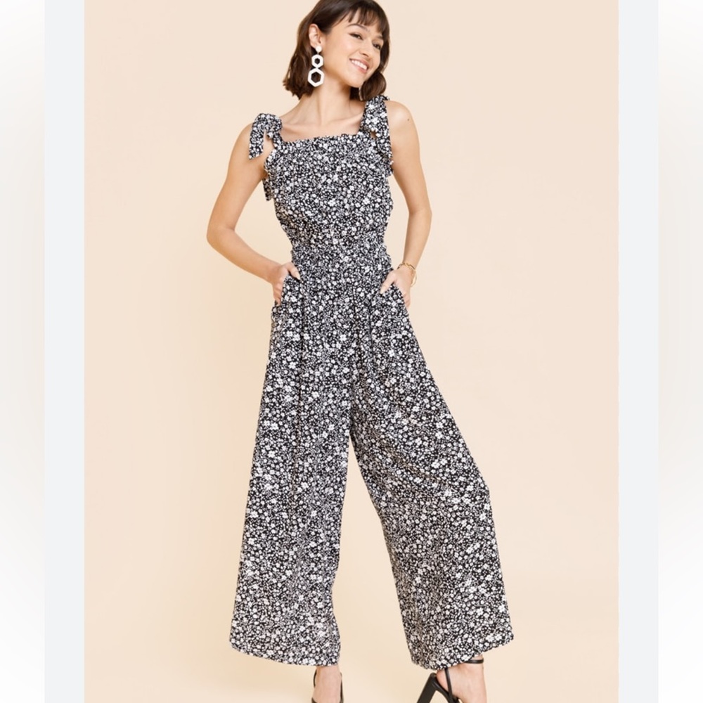 Floral jumpsuit size Medium